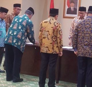Pelantikan Oleh Menteri Agama