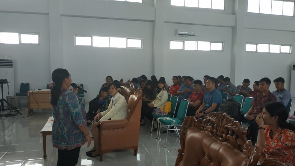 UKM Bahasa Inggris Gelar Pelatihan Dasar