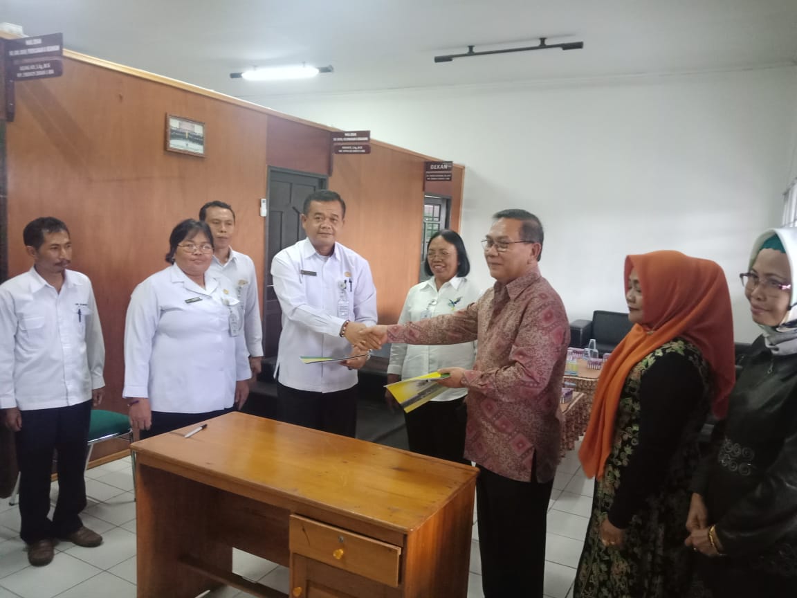 Penandatanganan Kerjasama (Mou) Antara Fakultas Dharma Sastra IAHN TP Palangka Raya Dengan Dewan Pimpinan Cabang Perhimpunan Advokat Indonesia Palangka Raya.