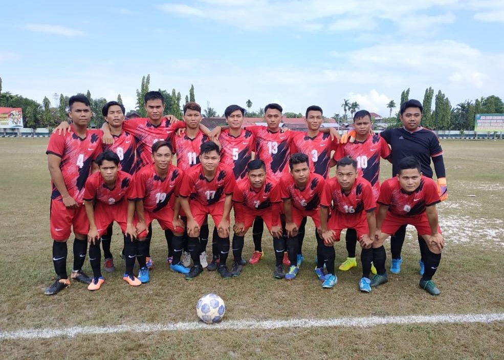 UKM Sepak Bola Harumkan Nama Kampus