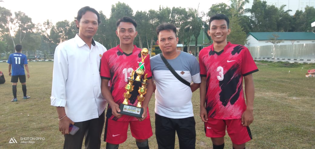 UKM Sepak Bola Harumkan Nama Kampus