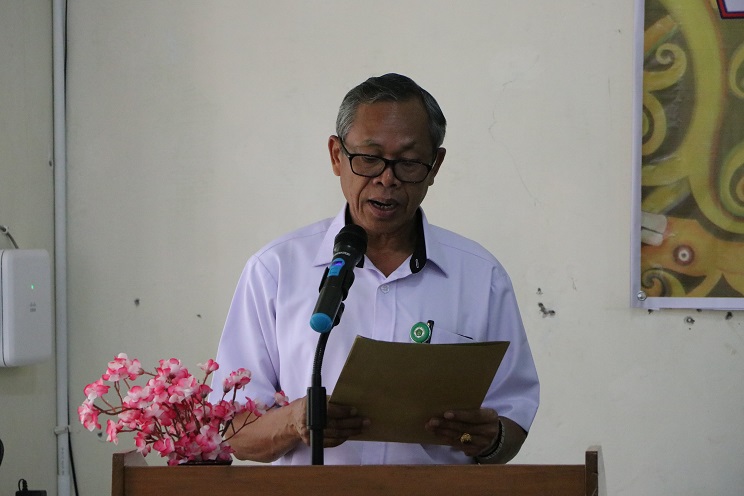 Ketua Panitia membacakan Laporan