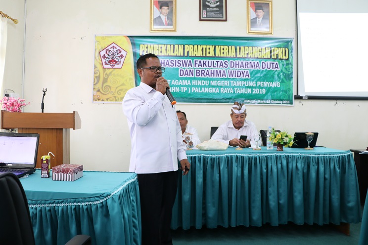 Pembekalan PKL yang disampaikan oleh pemateri