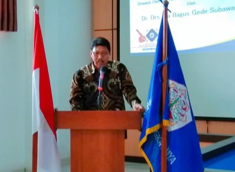 Dunia Jurnalistik Menuju Era Industri 4.0 - Foto Saat Sambutan Rektor yang disampaikan oleh Kepala Biro AUAK Dr. Drs. IB Gede Subawa, M.Si