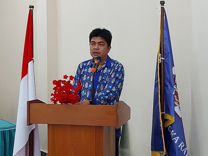 Wakil Rektor I membuka secara resmi Webinar Diseminasi Pengayaan Kosa Kata