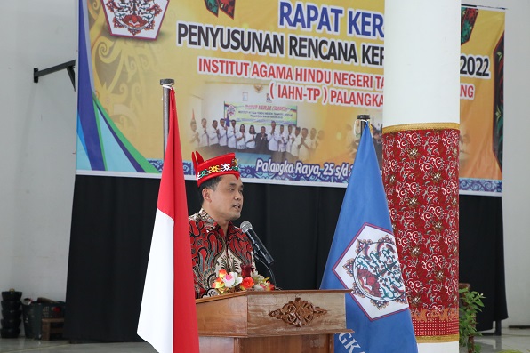 Penyampaian Materi oleh Dirjen Bimas Hindu Kemenag RI