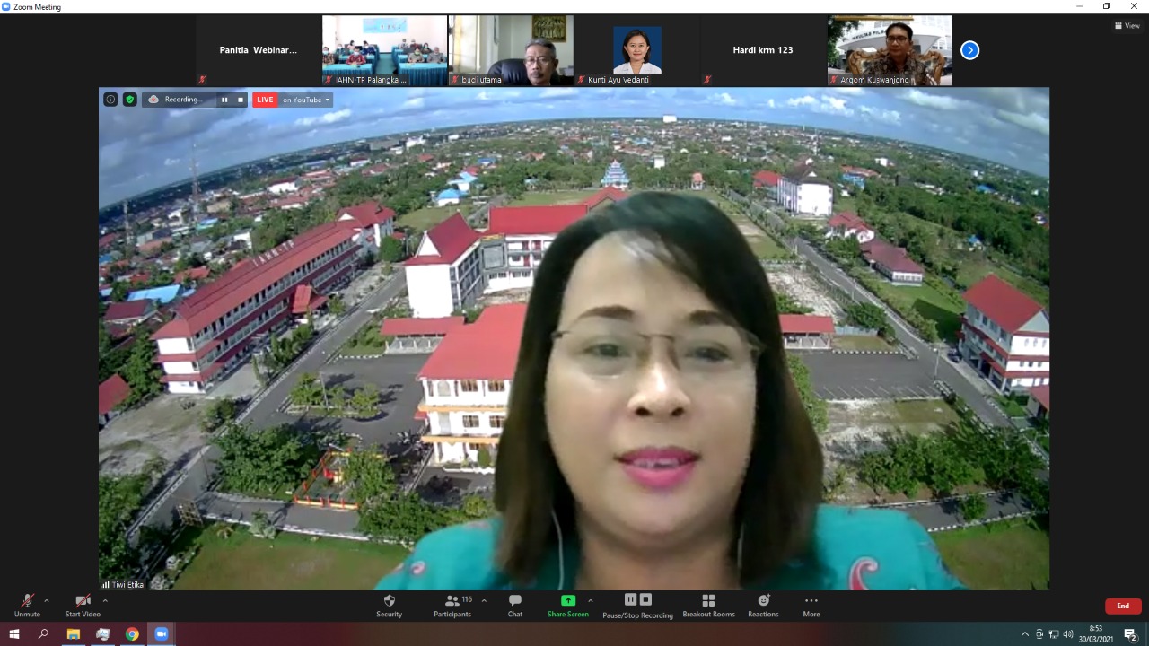 Sambutan oleh Dekan FDDBW