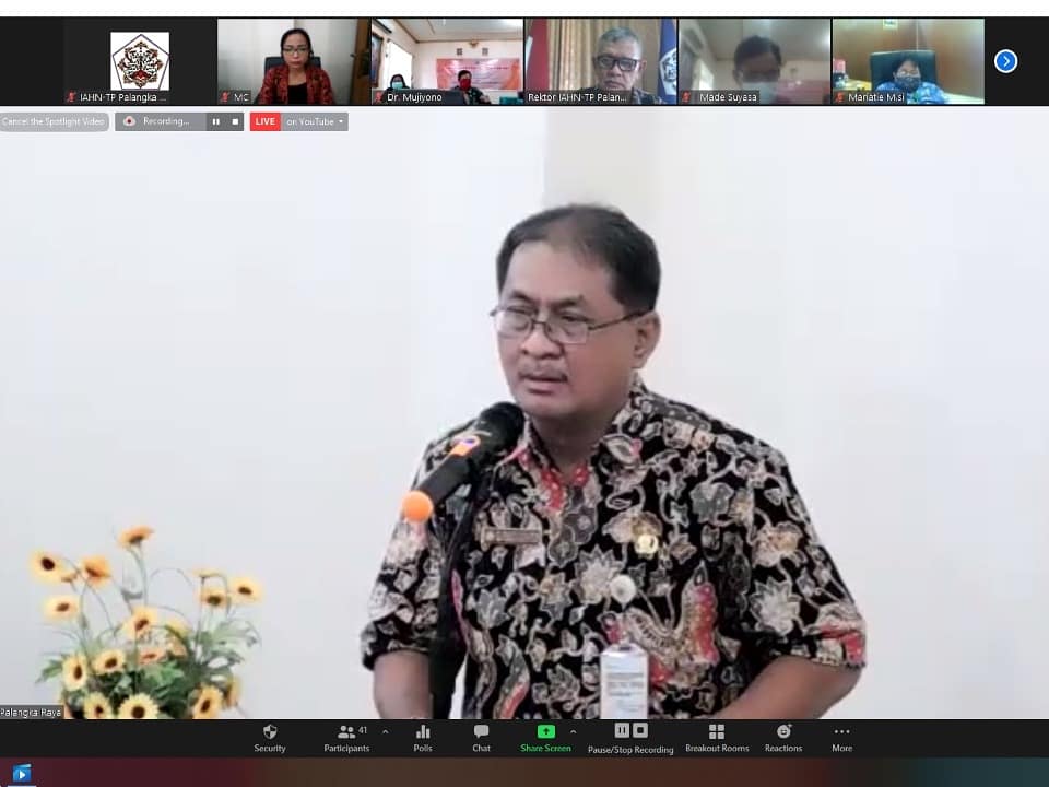 Laporan oleh Direktur Program Pascasarjana