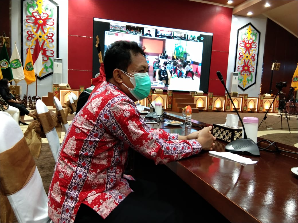 Mewakili Rektor, Wakil Rektor III IAHN-TP Palangka Raya Hadir dalam Pertemuan dengan Gubernur