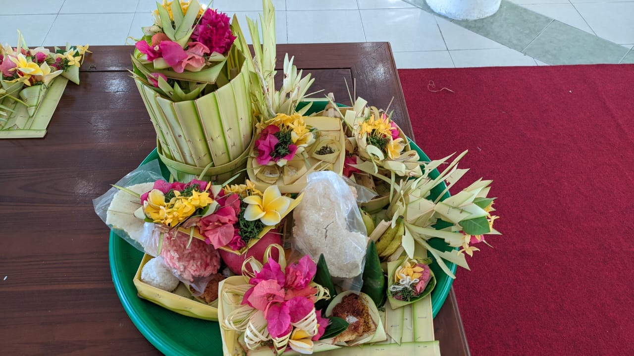 Hasil Pembuatan Sarana Upacara Agama Hindu