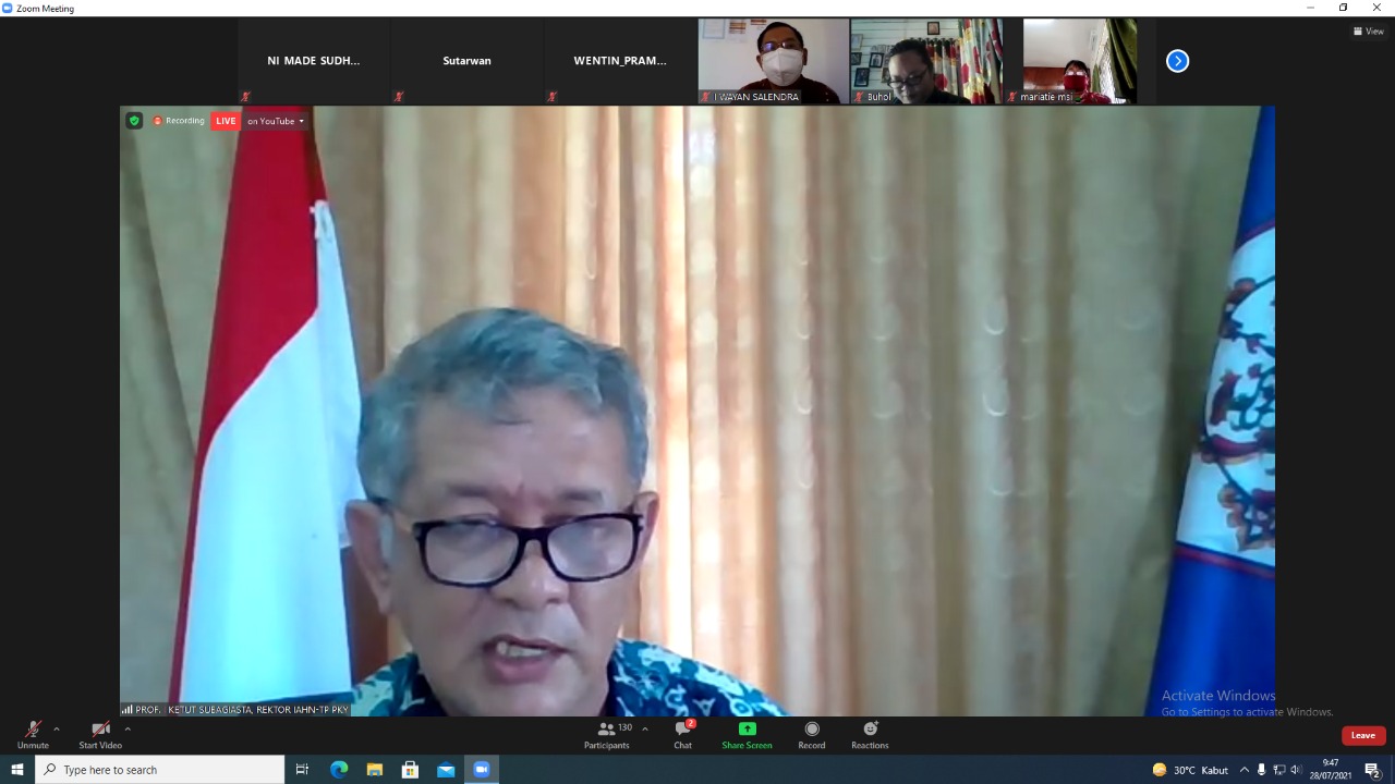 Rektor sebagai Keynote Speaker