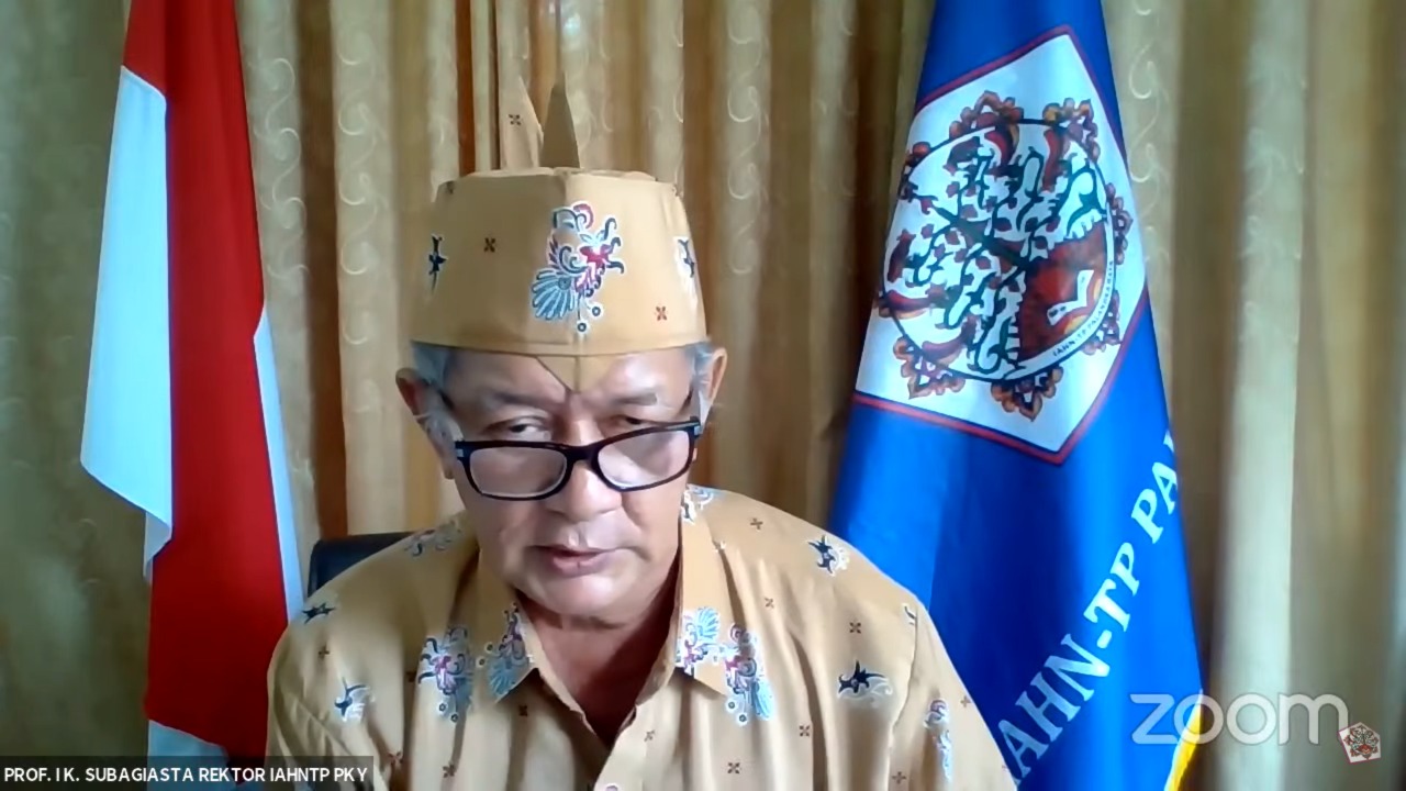 Rektor sebagai Keynote Speaker