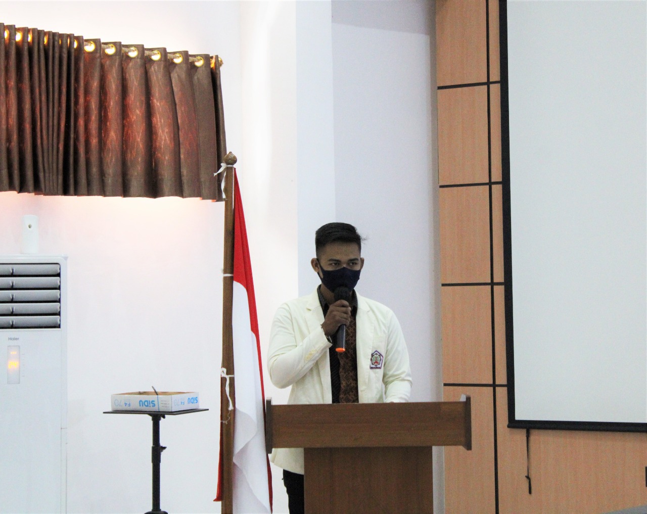 Laporan oleh Ketua Panitia