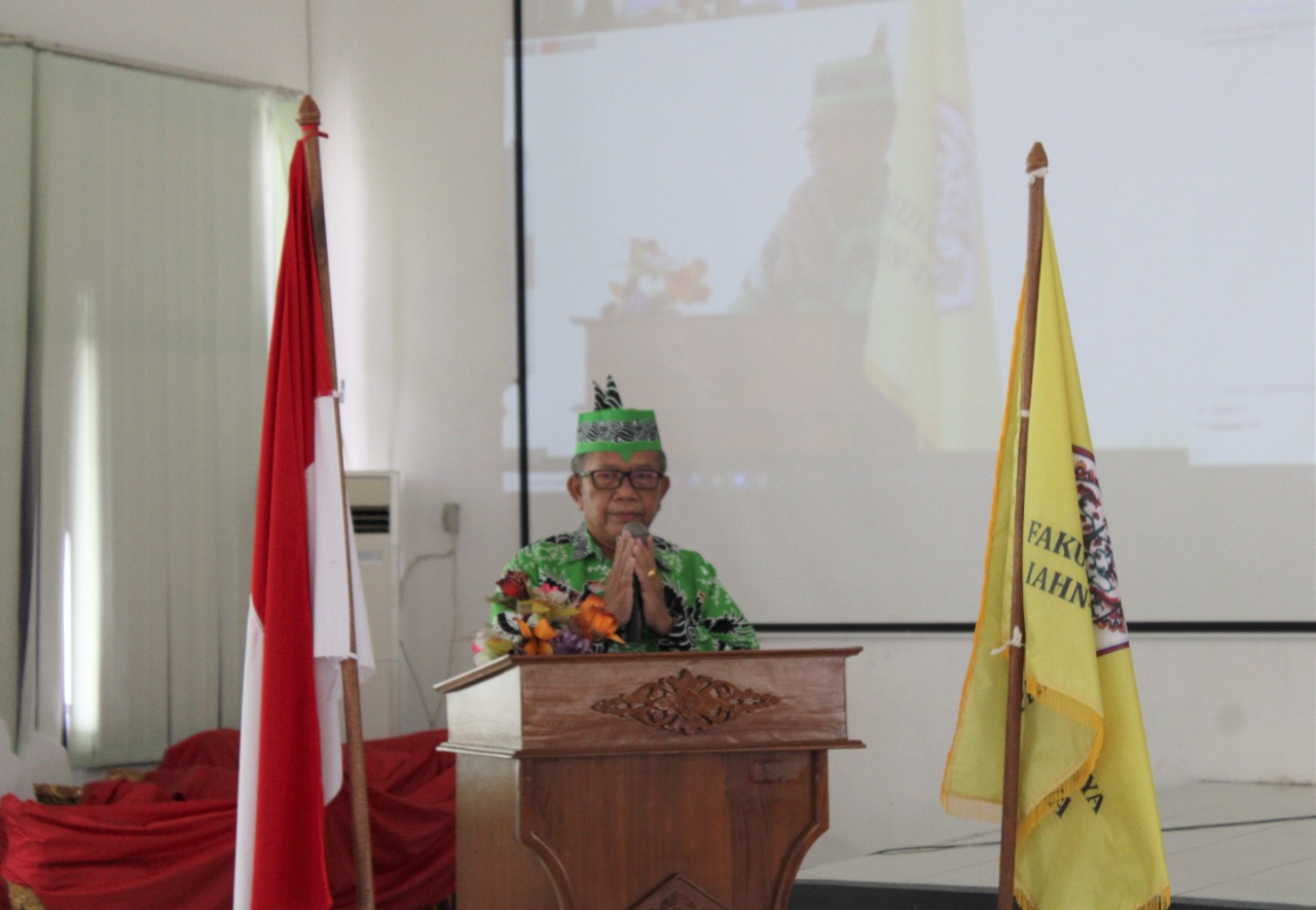 Sambutan oleh Dekan Fakultas Dharma Acarya
