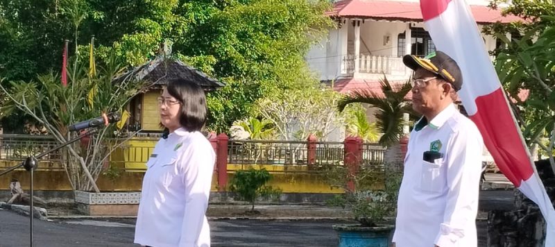 Wakil Rektor berikan amanat pada Apel Pagi, Senin, 6 Januari 2025