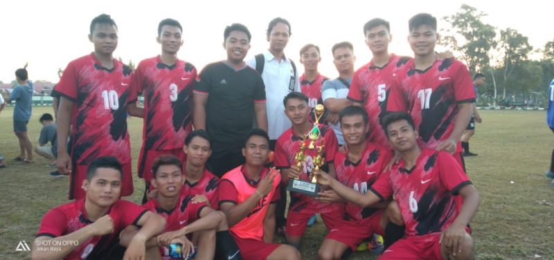 UKM Sepak Bola Harumkan Nama Kampus