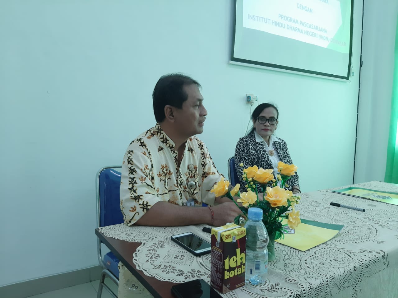 Program Pascasarjana Jalin Kerjasama dengan IHDN Denpasar - Direktur PPS IAHN TP Palangka Raya memberikan sambutan